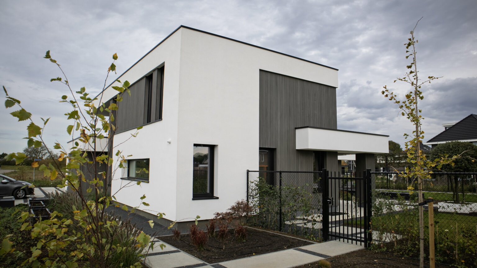 Woning met ayous gevelbekleding