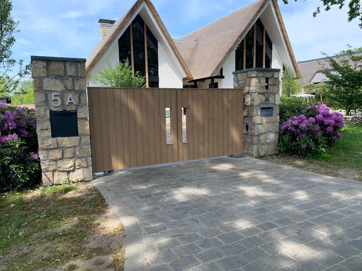 Houten poort van Prowood